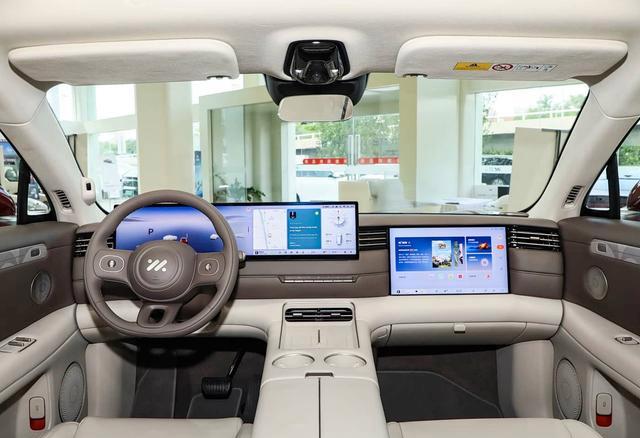 全新智己LS6定义为中大型电动SUV,融合智慧体验与奢华舒适空间-有驾