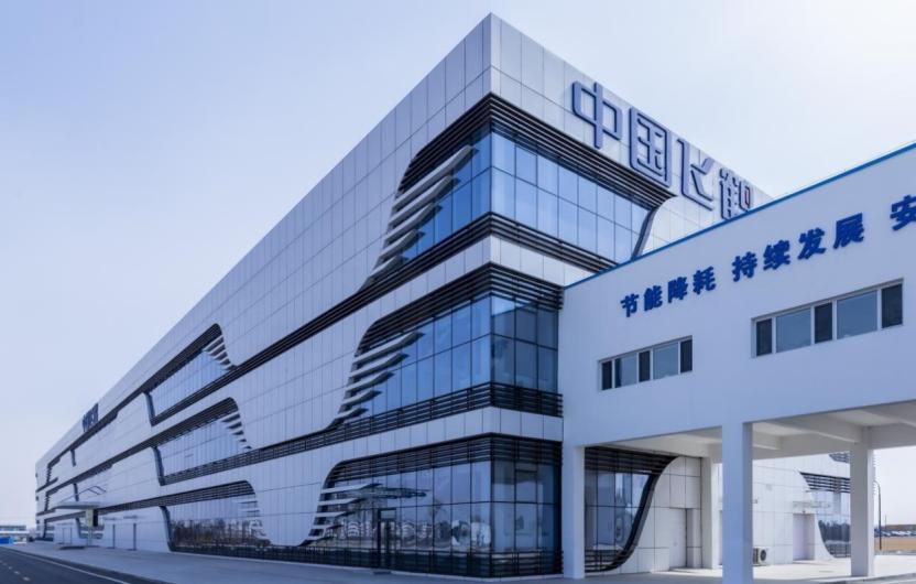 飞鹤面临一场远超“出生率下降”的复杂战役_飞鹤面临一场远超“出生率下降”的复杂战役_