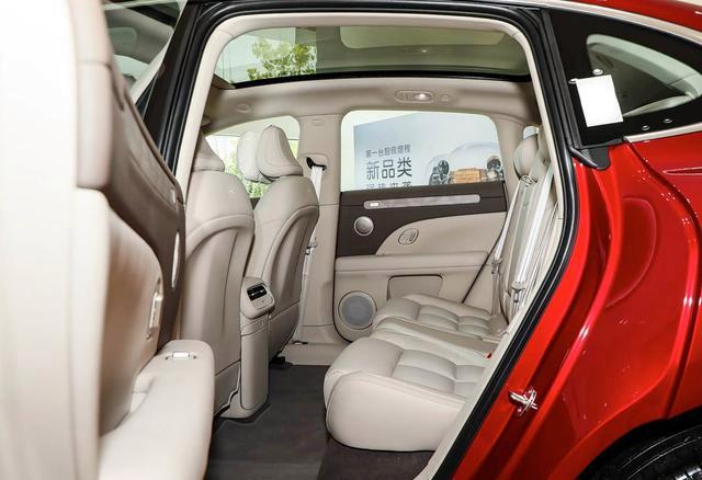 全新智己LS6定义为中大型电动SUV，融合智慧体验与奢华舒适空间-有驾