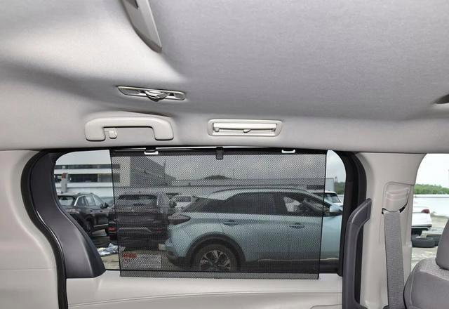 丰田7座车火爆热销,22万含9雷达,2。5引擎油耗5。77L,双叉臂公-有驾