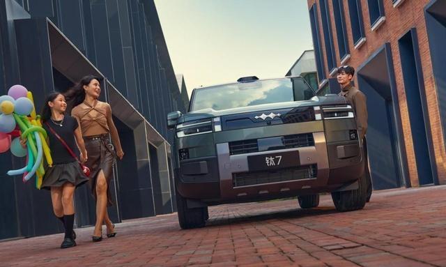 硬派越.野与家用舒适不再是选择题，方程豹钛7用17.98万给你答案-有驾