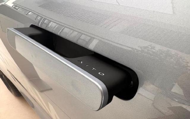 电车整治“伪创新”从禁止隐藏式门把手开始，倡导行业回归本质关注安全与实用，并推动真正技术创新迈向可持续未来-有驾