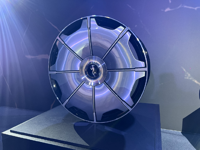 仰望U8L鼎世版正式上市 售价为128万元