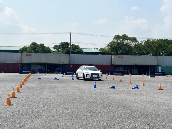 上汽荣威M7 DMH试驾 好看好开又好省的“后浪”