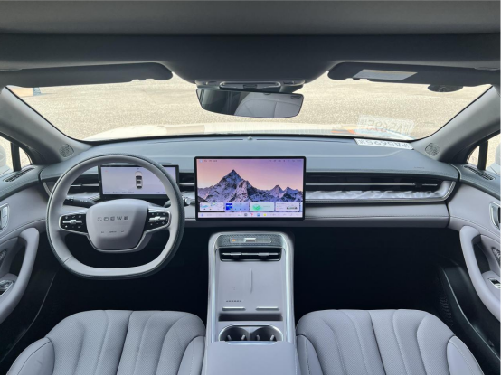 上汽荣威M7 DMH试驾 好看好开又好省的“后浪”