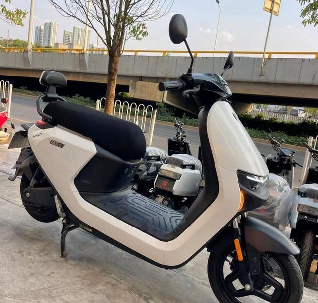 谁卖得最火？2025电动车销量榜出炉，排名大洗牌-有驾