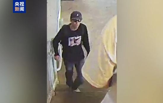 柯克案嫌疑人遭父“举报”落网 美成政治暴力“火焰筒”_柯克案嫌疑人遭父“举报”落网 美成政治暴力“火焰筒”_