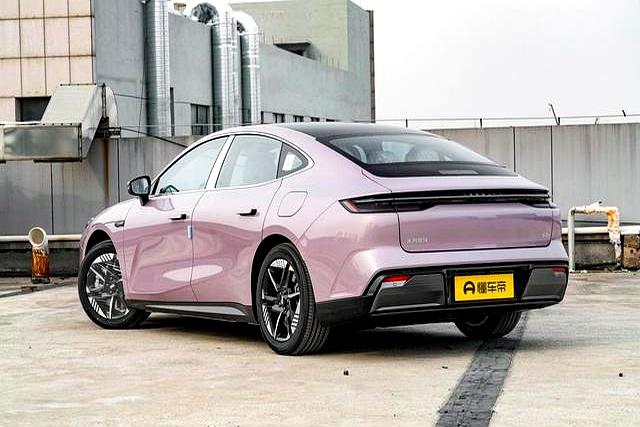 15万级纯电被改写!银河E8凭何设计性能双称“标杆”?-有驾