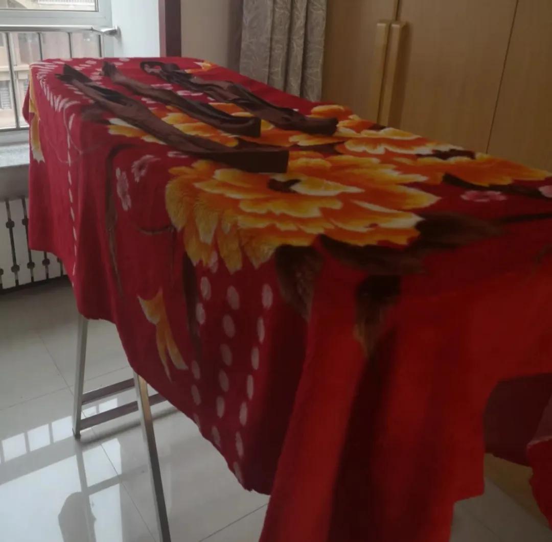 有一种痛苦叫“拉舍尔毛毯”,火了几十年,终究还是被淘汰了__有一种痛苦叫“拉舍尔毛毯”,火了几十年,终究还是被淘汰了