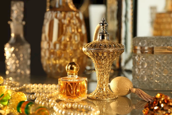 11099元 佳能发布新款85mm人像镜头:F/1.4大光圈 14枚镜片