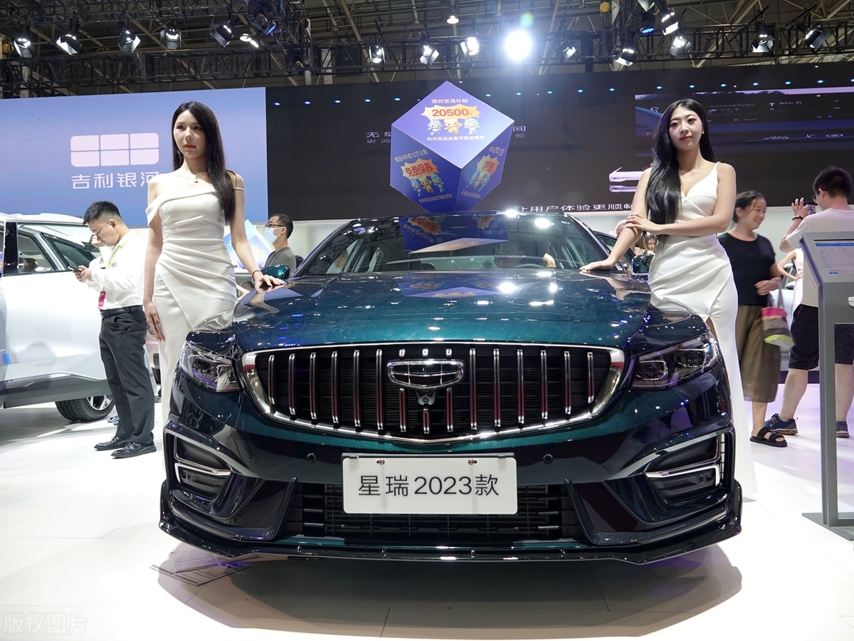 燃油车都快被淘汰了，车企为何还在生产手动挡？老司机告诉你原因_燃油车都快被淘汰了，车企为何还在生产手动挡？老司机告诉你原因_