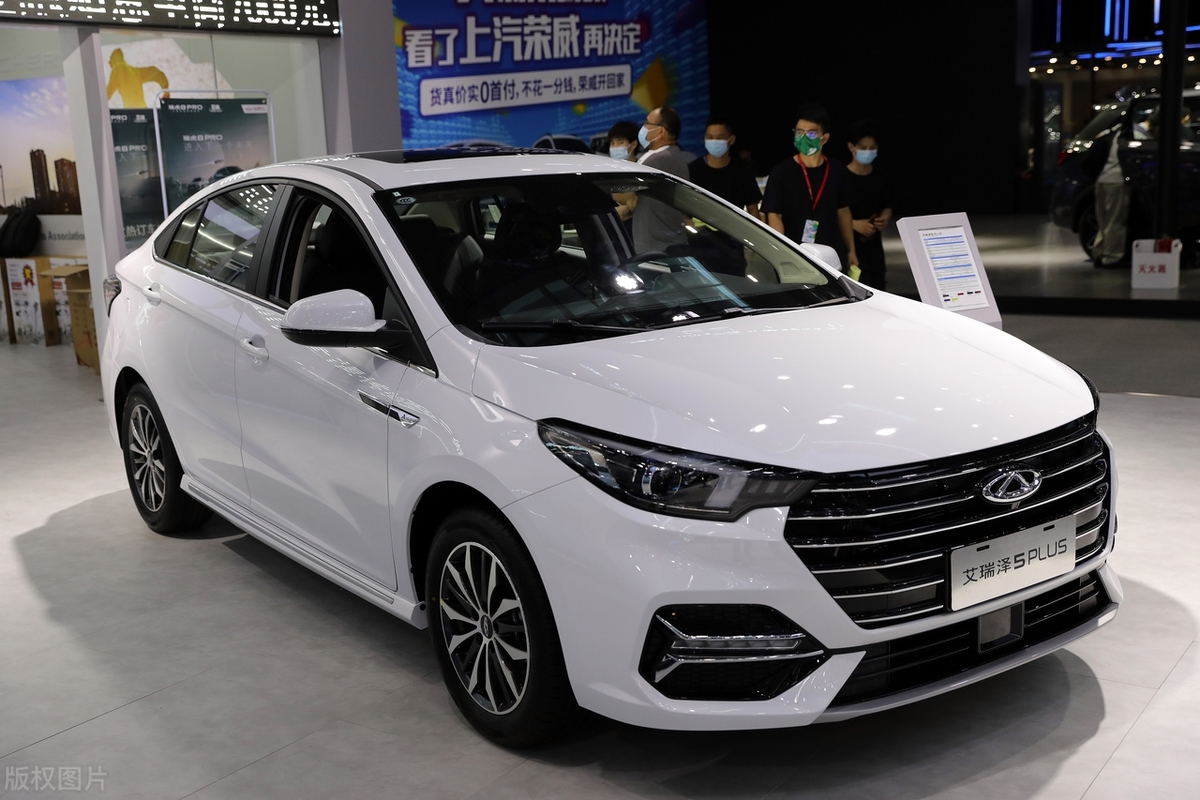 燃油车都快被淘汰了，车企为何还在生产手动挡？老司机告诉你原因__燃油车都快被淘汰了，车企为何还在生产手动挡？老司机告诉你原因