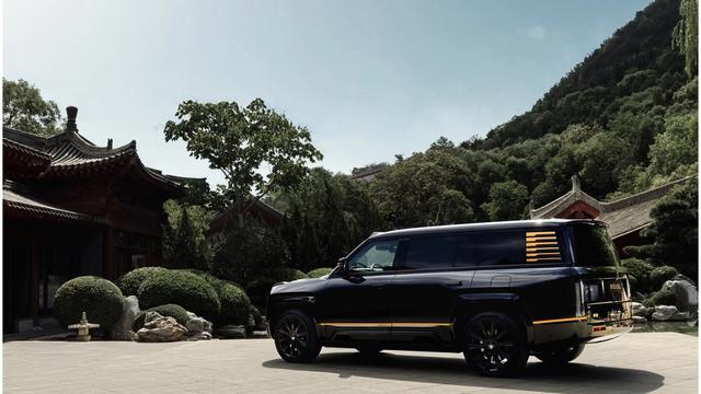 仰望U8L鼎世版上市，全铝车架，六座布局，安全配置升级-有驾