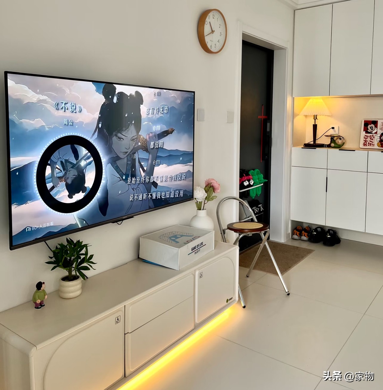 _客厅隔阳台用什么材料_阳台与客厅装隔断好还是不装好