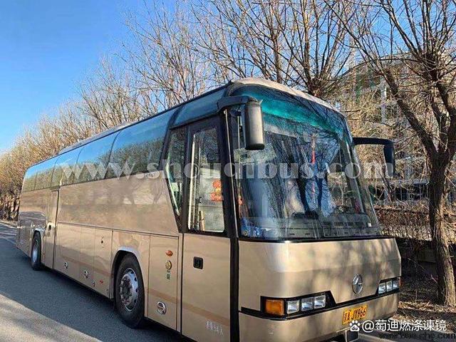 临海到泰兴客车大巴：老旧小区直达站点，老人出行少跑腿-有驾