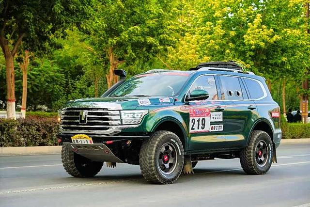 2025敦耐赛开幕:长城携三大品牌征战T2组,魏建军亲自驾车上阵-有驾