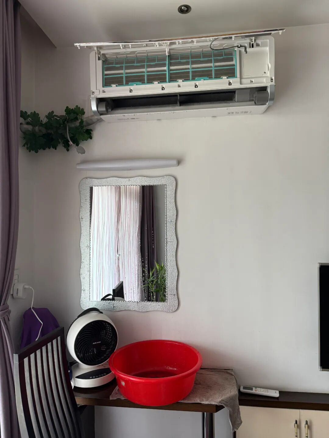 客厅安挂式空调怎么安好看__客厅空调挂机怎么装饰