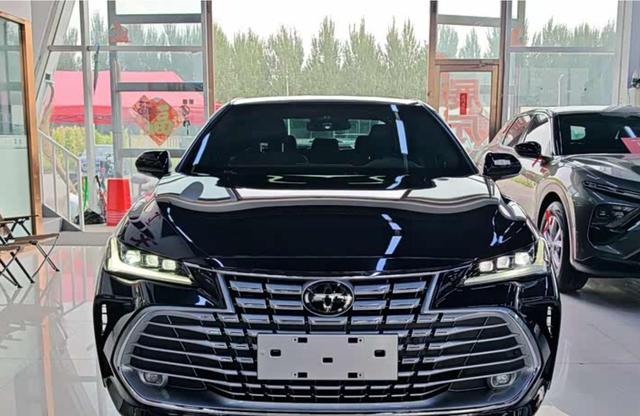 丰田直降至13.88万,近5米车配10气囊,月销11364辆-有驾