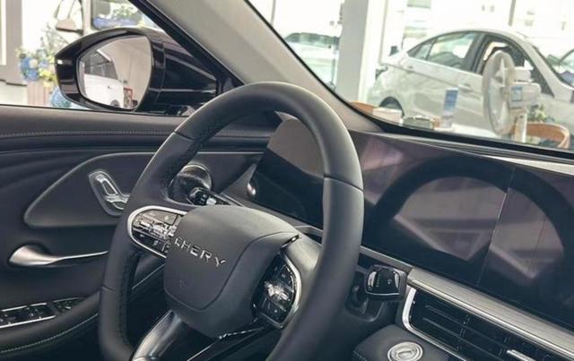 加速时自动关闭空调压缩机原来是车企早已设定的设计，旨在提升动力性能却让车主苦不堪言-有驾