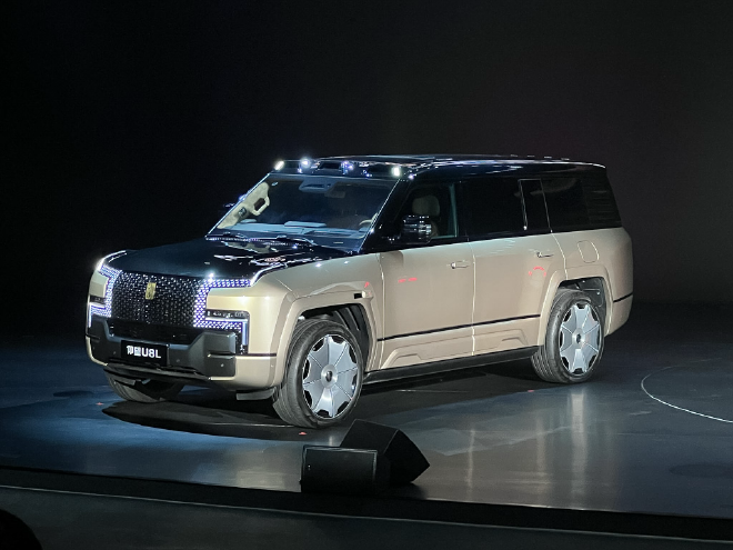 仰望U8L鼎世版正式上市 售价为128万元