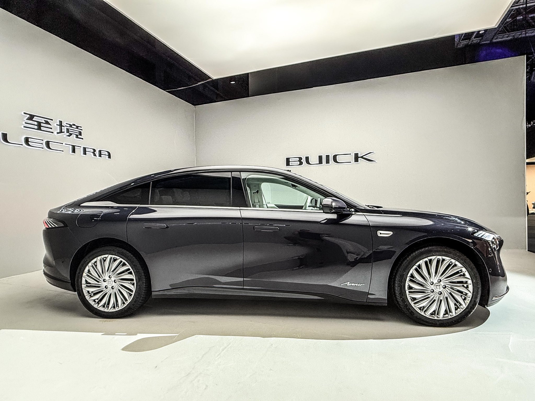 综合续航超1400km的美系增程车 别克至境L7静态体验