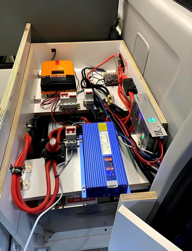 退休自驾游电路改装，电盲也能学会，三步搞定床车用电-有驾