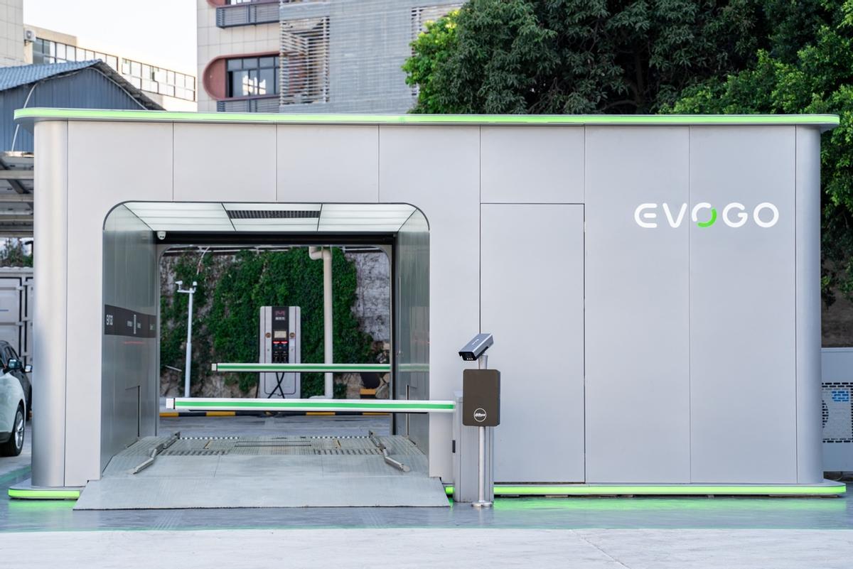 _油电车需要驾驶证不_女主是网红颜值爆表