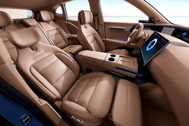 满血华为,限时20.99万起,阿维塔07 2026款上市-有驾