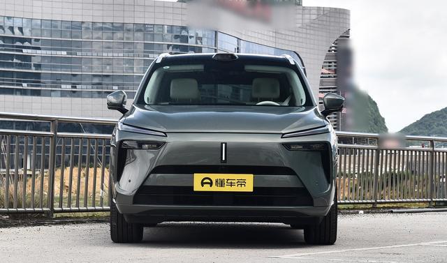 蓝山2025款四驱Ultra:豪华家用SUV领域,它究竟行不行-有驾