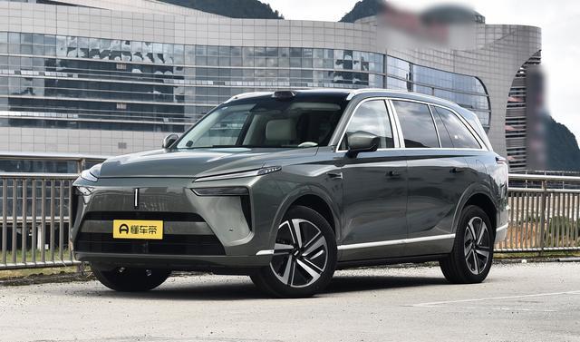 蓝山2025款四驱Ultra:豪华家用SUV领域,它究竟行不行-有驾