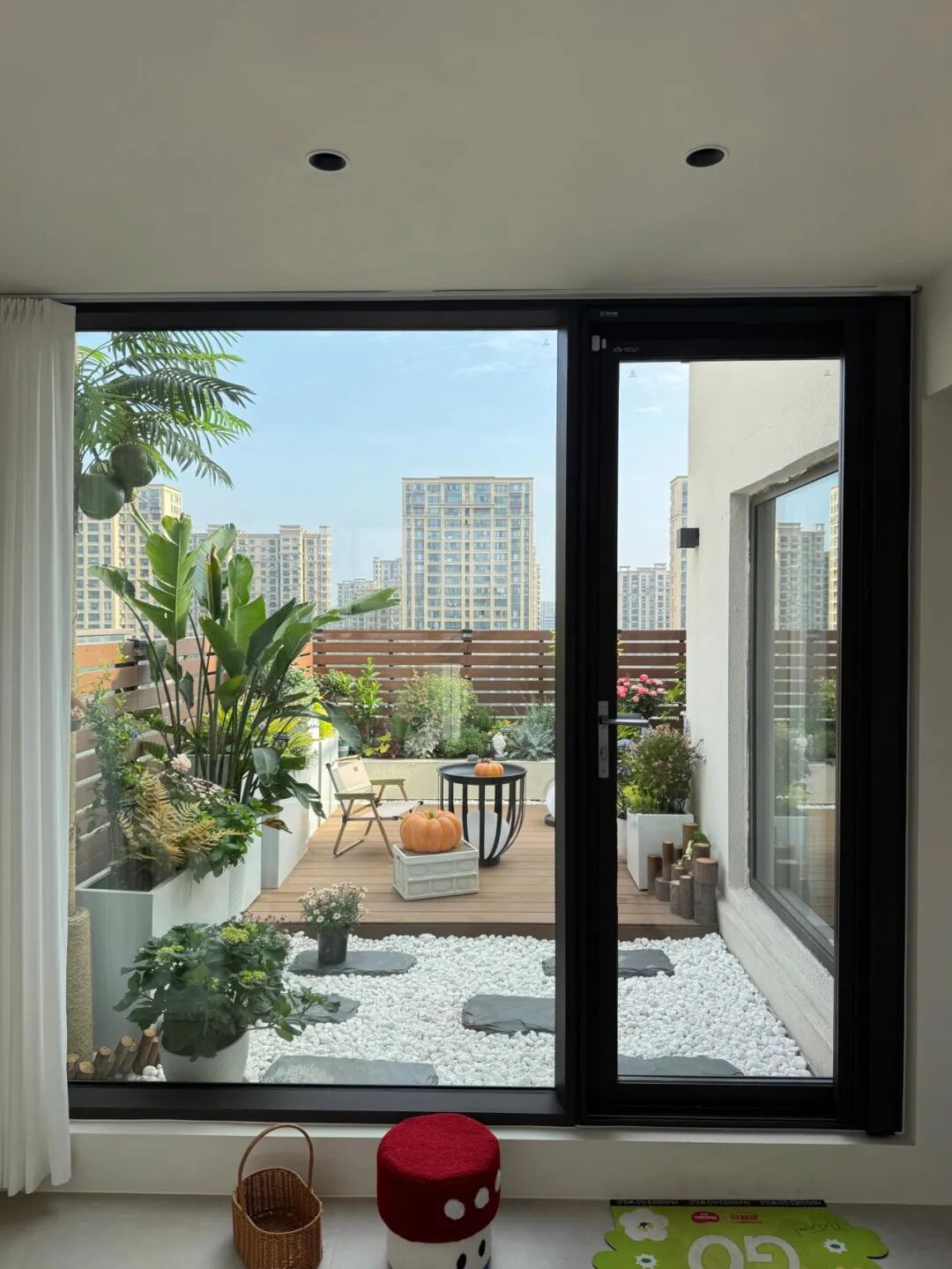 有一种尴尬叫买了“顶楼露台房”，想象很美好，住起来却一言难尽__有一种尴尬叫买了“顶楼露台房”，想象很美好，住起来却一言难尽