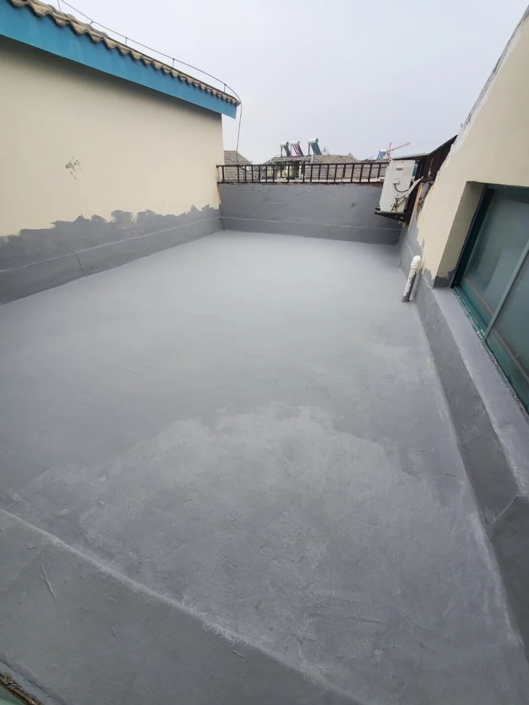 _有一种尴尬叫买了“顶楼露台房”，想象很美好，住起来却一言难尽_有一种尴尬叫买了“顶楼露台房”，想象很美好，住起来却一言难尽