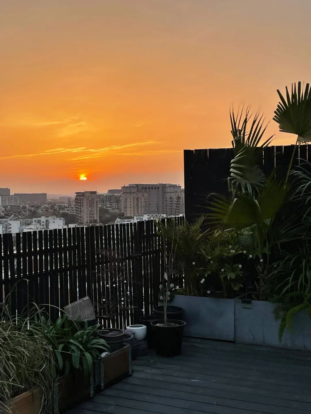 有一种尴尬叫买了“顶楼露台房”，想象很美好，住起来却一言难尽__有一种尴尬叫买了“顶楼露台房”，想象很美好，住起来却一言难尽