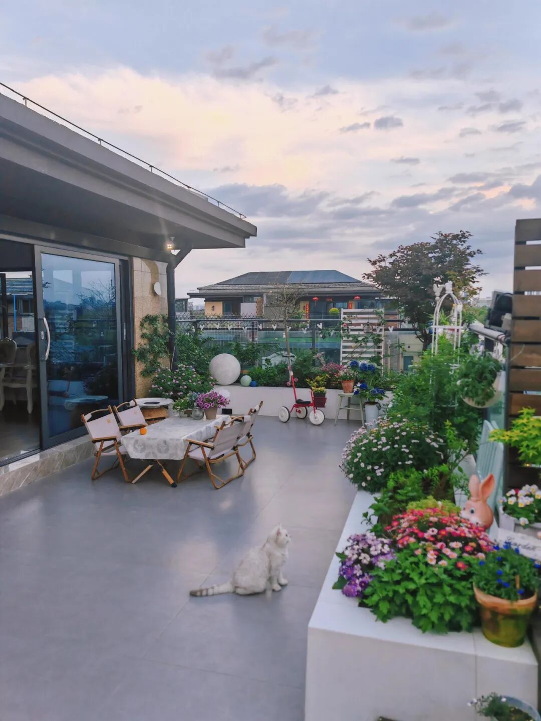 有一种尴尬叫买了“顶楼露台房”，想象很美好，住起来却一言难尽__有一种尴尬叫买了“顶楼露台房”，想象很美好，住起来却一言难尽