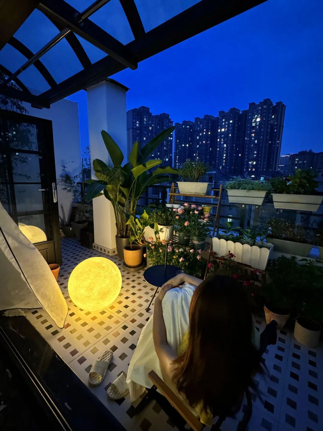 有一种尴尬叫买了“顶楼露台房”，想象很美好，住起来却一言难尽_有一种尴尬叫买了“顶楼露台房”，想象很美好，住起来却一言难尽_