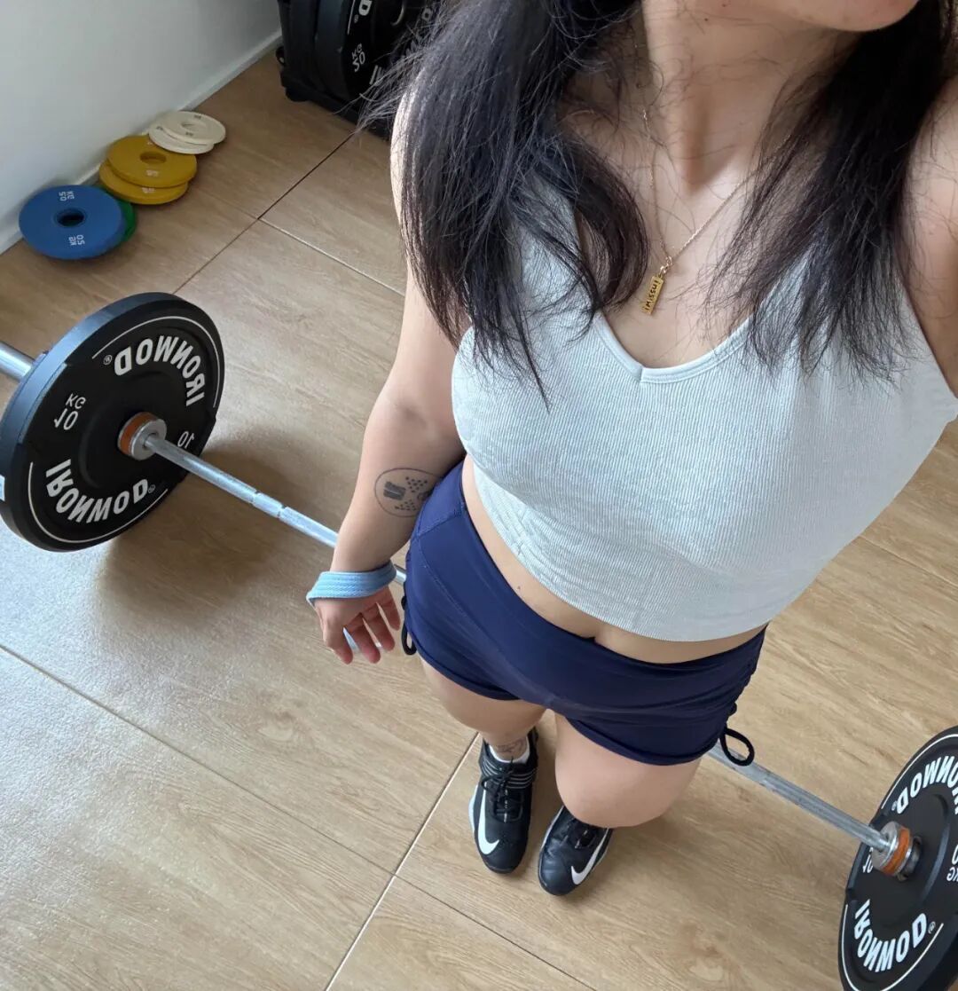 _女子毛坯房装修_新地球发现引网友畅想