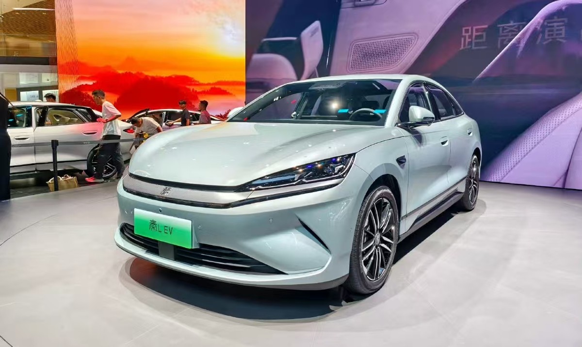 比亚迪新旗舰__比亚迪旗舰车多少钱