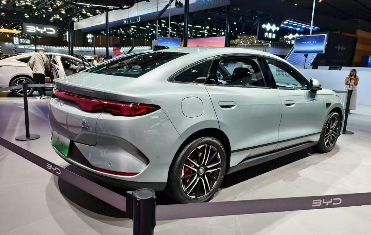 _比亚迪新旗舰_比亚迪旗舰车多少钱