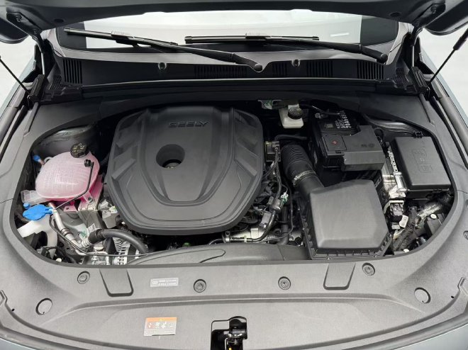 吉利全新东方曜系列上市 限时售9.37万起