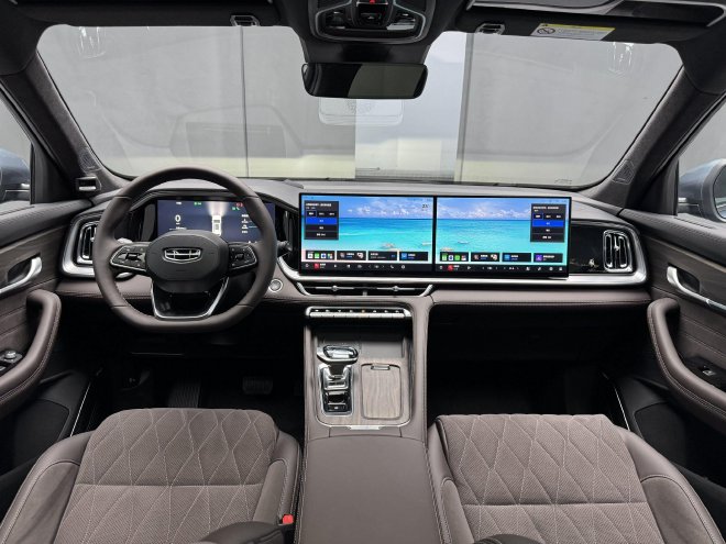 吉利全新东方曜系列上市 限时售9.37万起