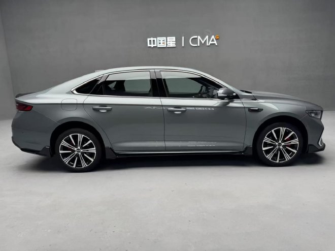 吉利全新东方曜系列上市 限时售9.37万起