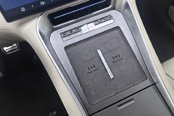 焕然一新的家用旗舰 静态体验腾势N8L