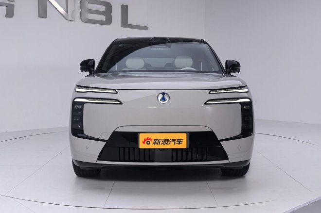 焕然一新的家用旗舰 静态体验腾势N8L