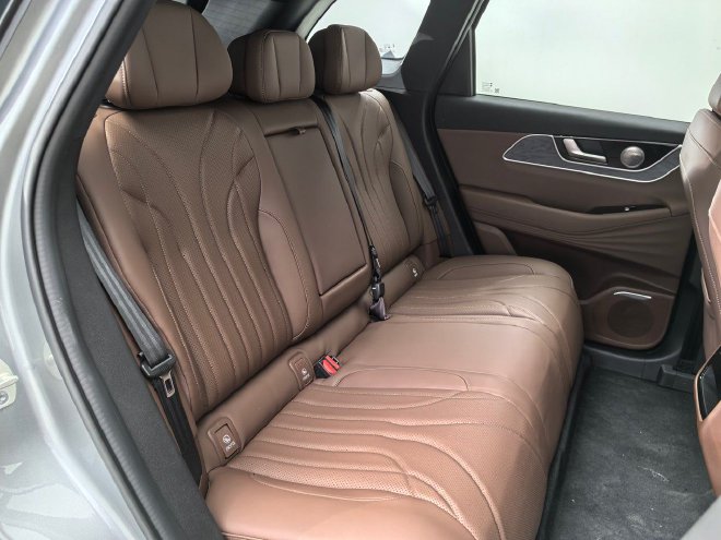 油电同智新标杆 静态实拍奇瑞瑞虎9X五座版