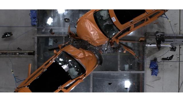 新势力还在卷冰箱彩电，沃尔沃已经开始卷“生死了”-有驾