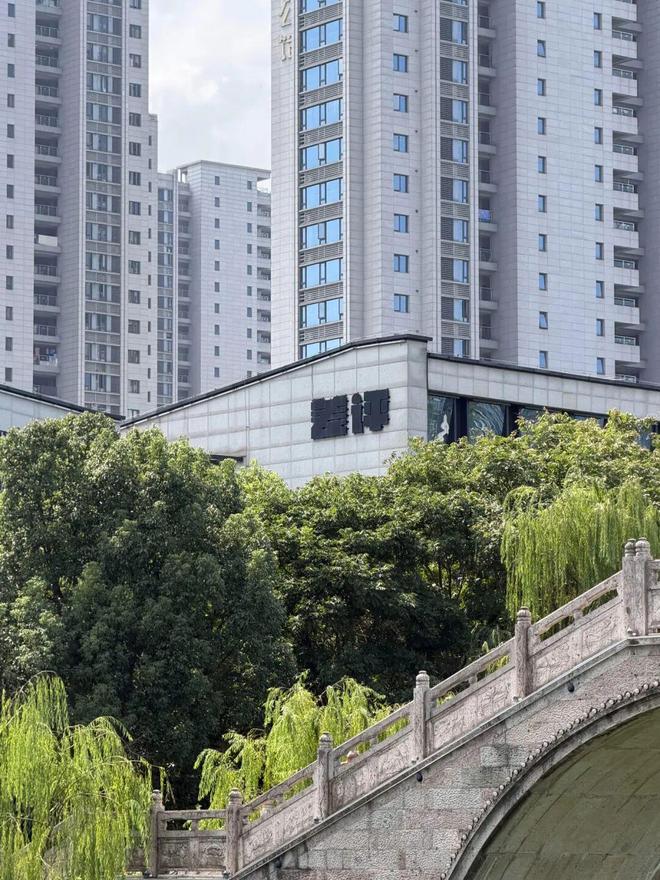 _iPhone 16 系列跑崩坏星槎海的温度情况_iPhone 16 系列跑崩坏星槎海的温度情况