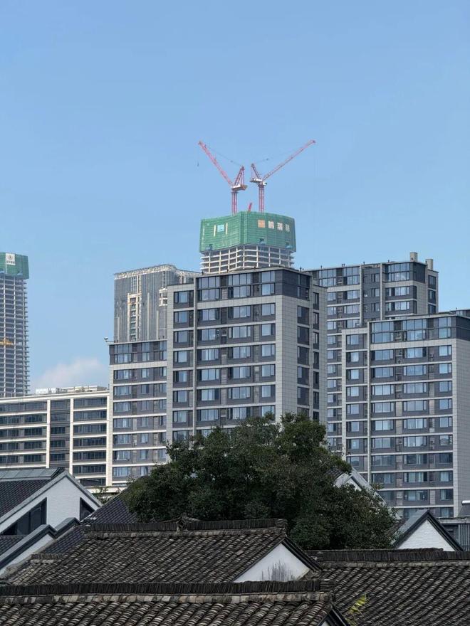 iPhone 16 系列跑崩坏星槎海的温度情况__iPhone 16 系列跑崩坏星槎海的温度情况