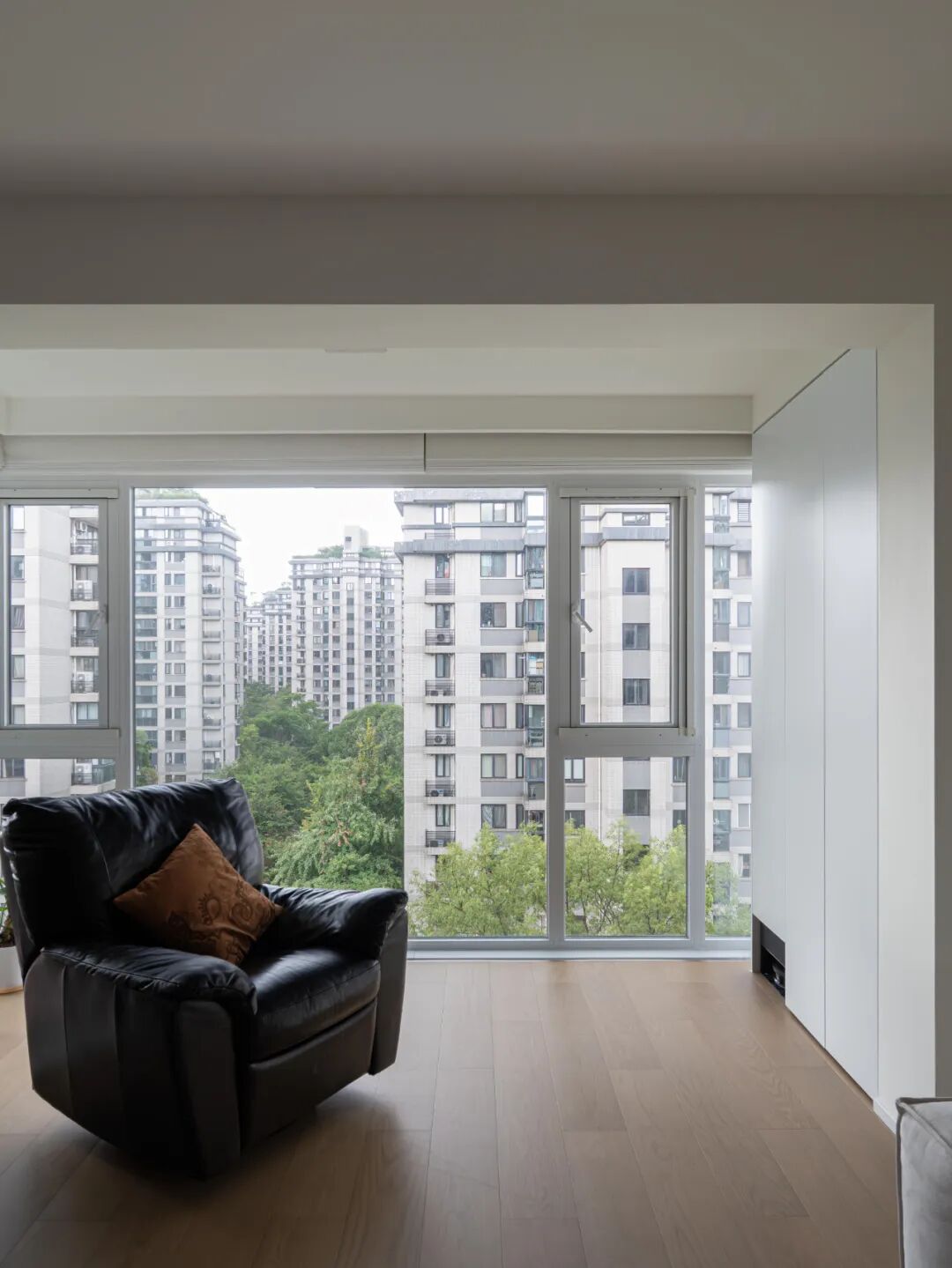 _阳台收纳柜子格子设计_居家收纳一点通