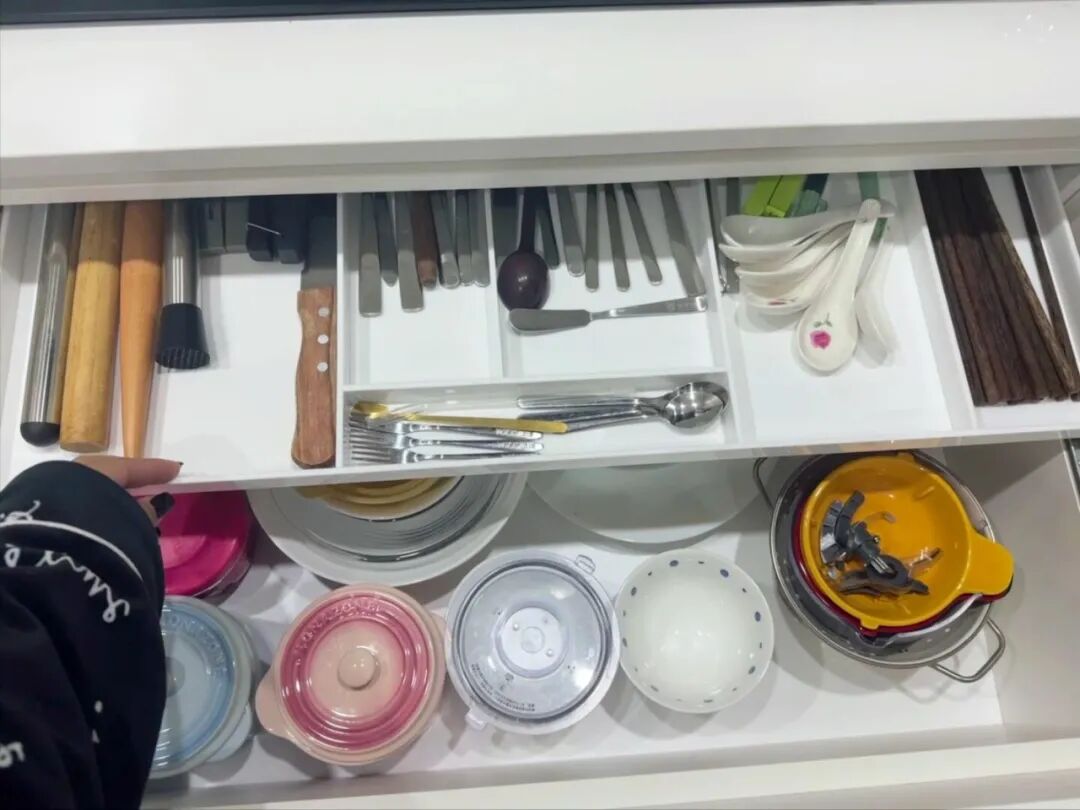 阳台收纳柜子格子设计__居家收纳一点通