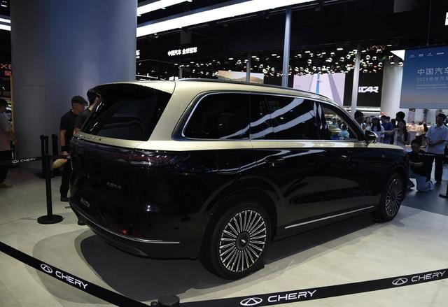 奇瑞风云A11国产旗舰SUV大6座续航超1400公里-有驾